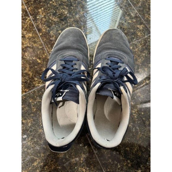 Adidas Size 10 Skate Shoes - Picture 2 of 7